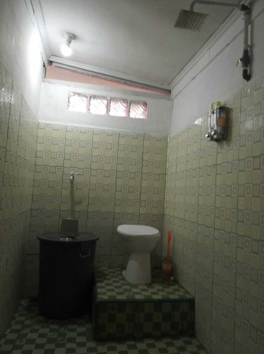 Bathroom 4, Pondok Oma Surf Simeulue, Simeulue