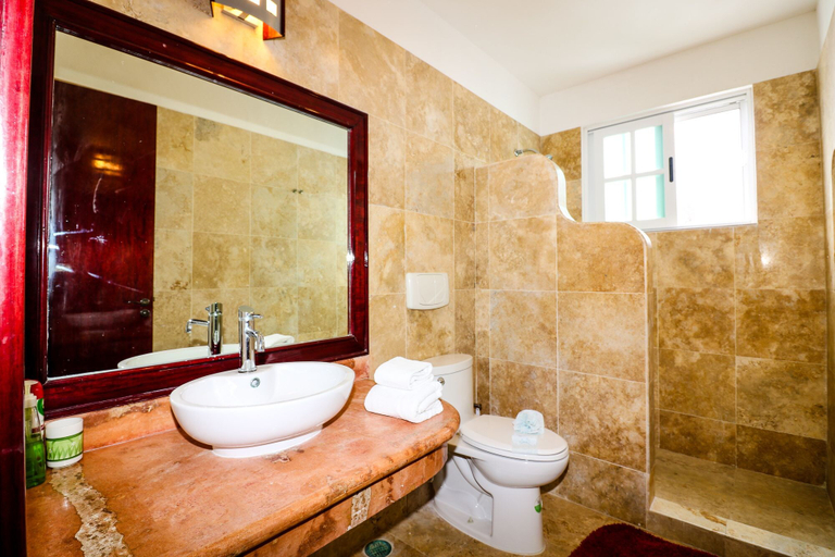 Bathroom 3, Apartment Castello 1C, Cozumel