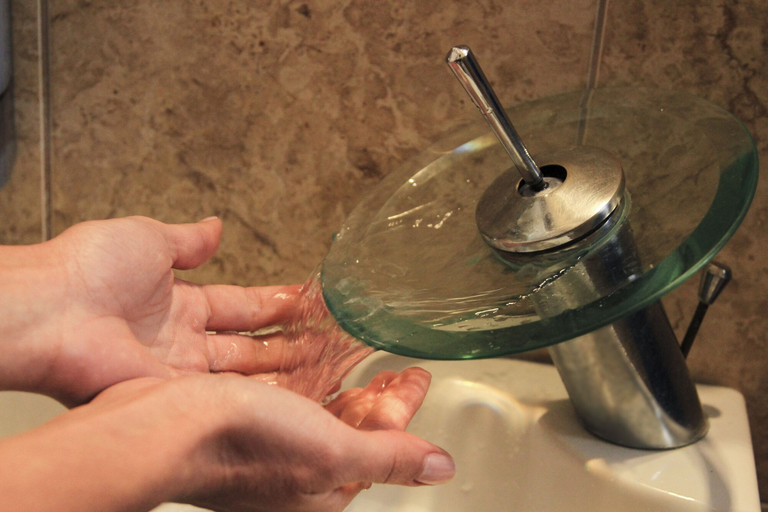 Bathroom 4, Hotel Plaza, Attica