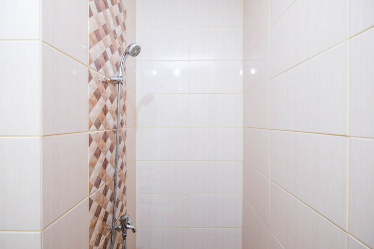 Bathroom 3, Comfort Studio Room With Bunk Bed At Dave Apartment, Depok
