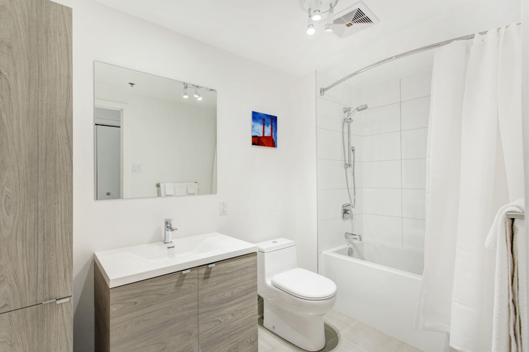 Bathroom 3, Corporate Stays Le Shaughn Apartments, Montréal