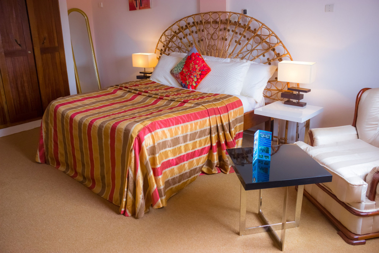 Bedroom 2, Hotel Azur, Mfoundi
