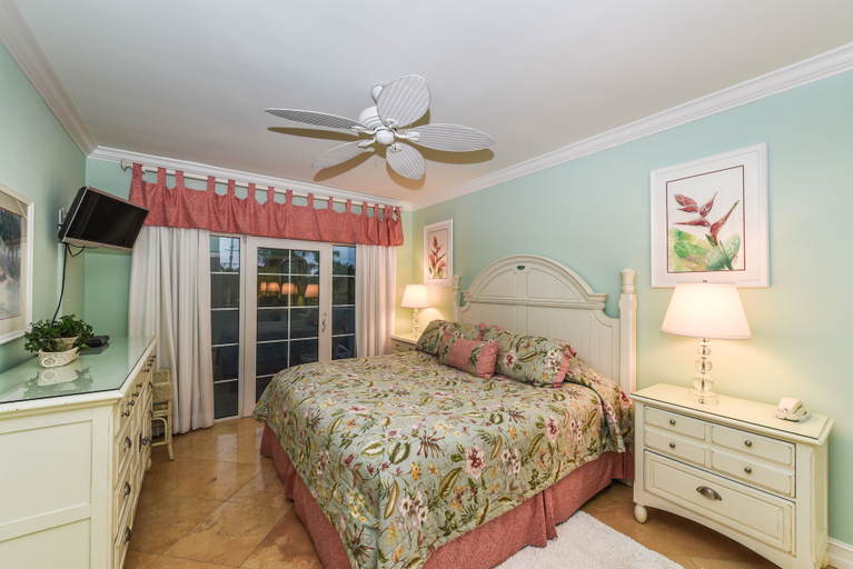 Bedroom 3, Coral Stone Club