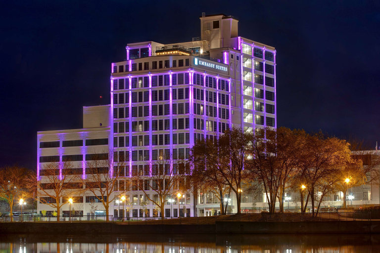 Exterior & Views 2, Embassy Suites by Hilton Rockford Riverfront, Winnebago