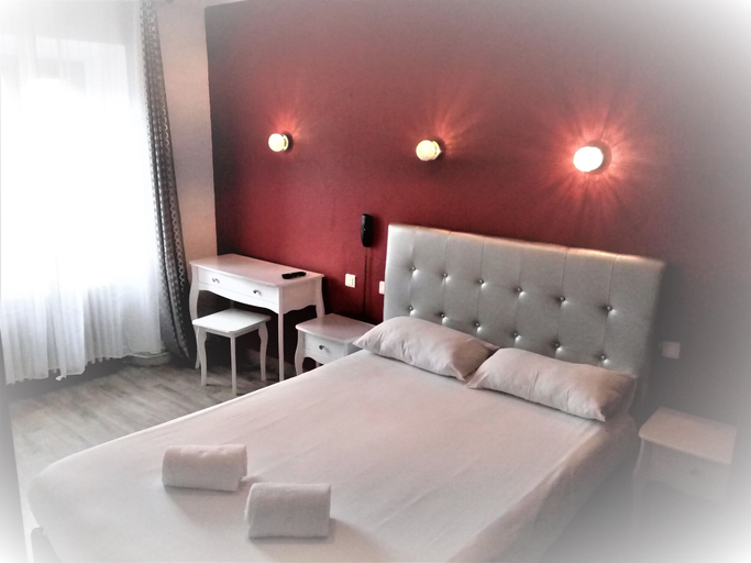 Bedroom 4, Hôtel Astoria, Aude
