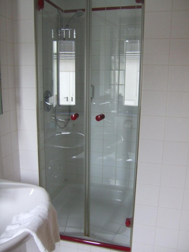 Bathroom 3, Kolping Hotel Schweinfurt, Schweinfurt
