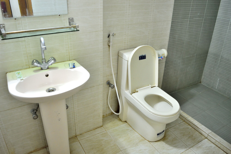Bathroom 3, Hotel Pink Shore, Cox's Bazar