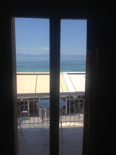 Others 5, Hotel Plaza, Attica