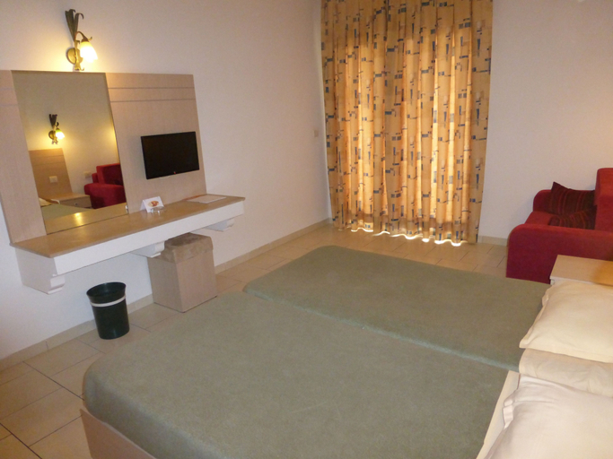 Bedroom 3, Omar Khayam Resort & Aqua Park, Hammamet
