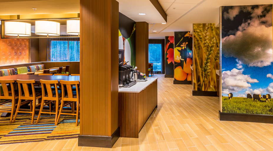 Food & Drinks 5, Fairfield Inn & Suites by Marriott Mobile Saraland, Mobile