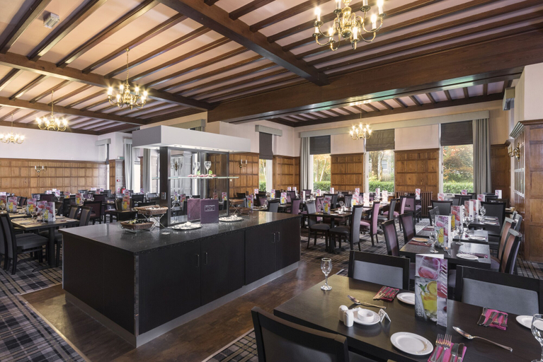 Food & Drinks 5, Highland Hotel, Highland