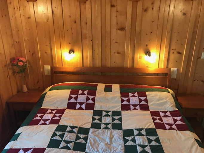 Bedroom 3, Chalet la Rose des vents, Conthey