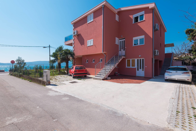 Exterior & Views 2, Apartments Delfin