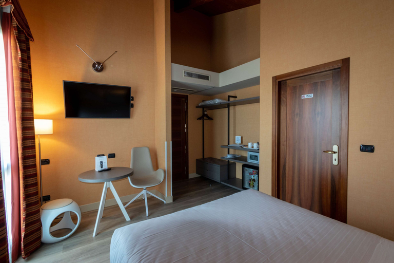 Bedroom 4, La Villa, Sure Hotel Collection by Best Western, Torino