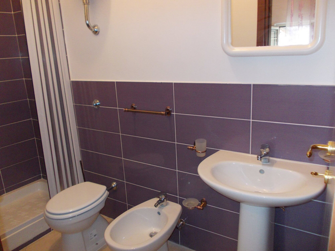 Bathroom 5, B&B Porta di Suso, Salerno