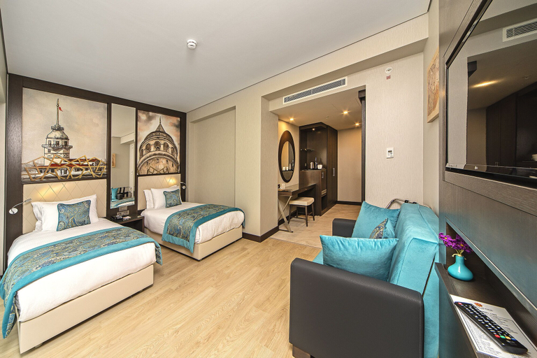 Bedroom 2, Mukarnas Taksim Hotel, Beyoğlu