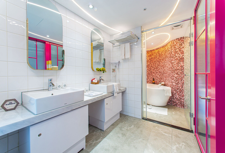 Bathroom 4, Norway Forest Travel hotel 1 Taichung, Taichung