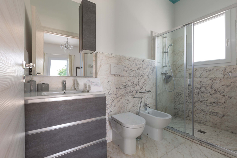 Bathroom 5, 1695 Villa Albarosa by Perle di Puglia, Lecce