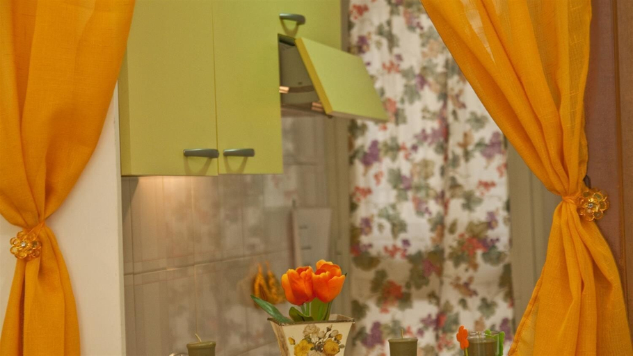 Property amenity, Rental In Rome Celestino Apartment, Roma