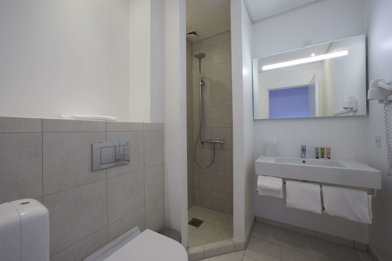Bathroom 4, Norsminde Kro, Odder