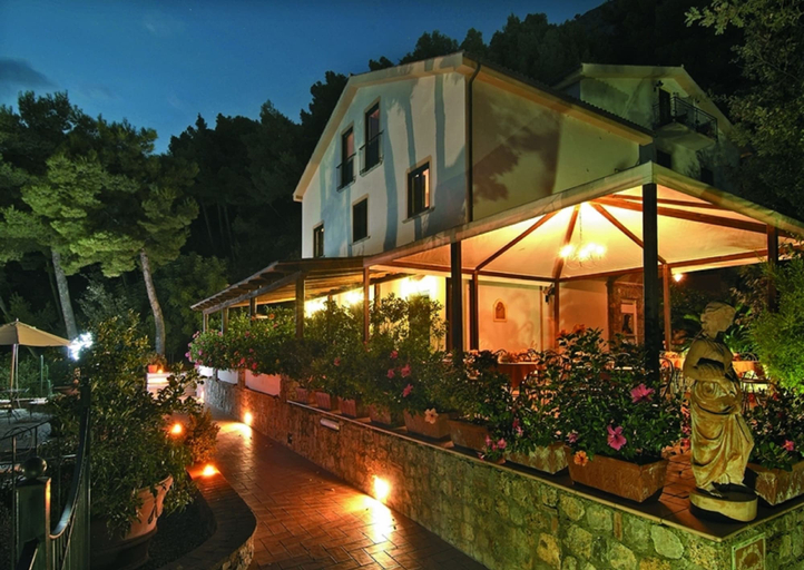 Exterior & Views 2, Hotel Villa delle Meraviglie, Potenza