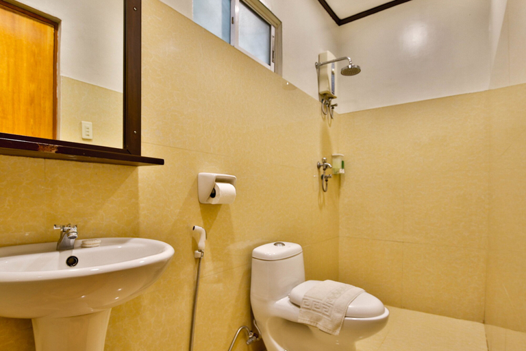 Bathroom 4, Levantin, Malay