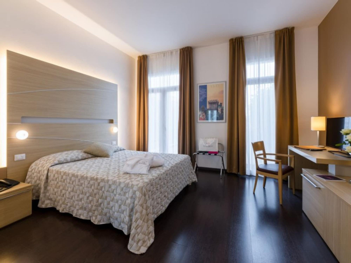 Bedroom 4, Hotel Mioni Royal San, Padua