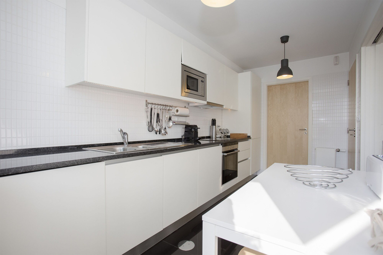 Others 5, Liiiving - Bright Light Apartment, Porto