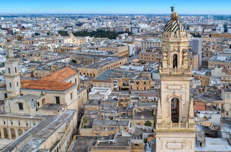 Others 5, 2252 Suite 79 by Barbarhouse, Lecce