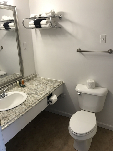 Bathroom 4, Grand Traverse Motel, Grand Traverse