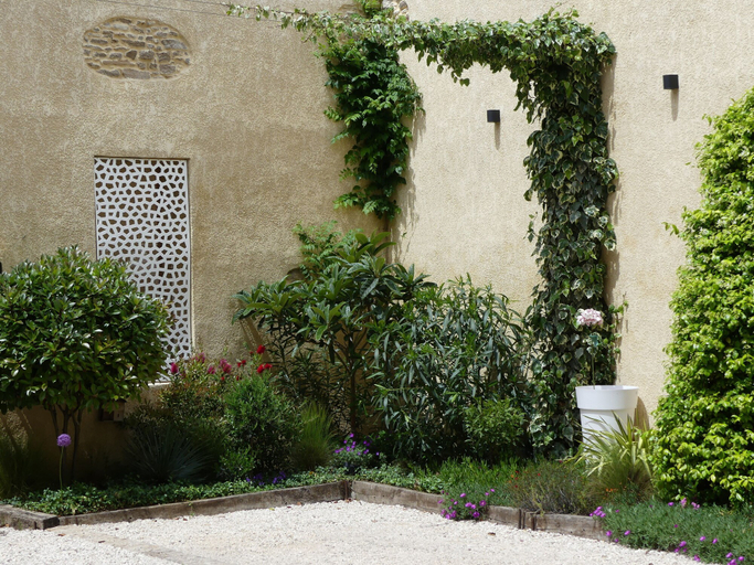 Exterior & Views, Châteaux et Demeures Vallée De L'arc, Bouches-du-Rhône