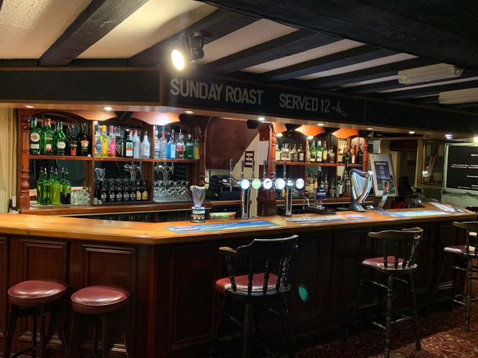 Food & Drinks 1, Halfway House, Caerphilly