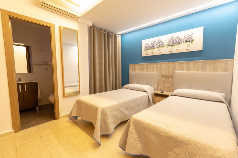 Bedroom 3, Hostal La Pilarica, Málaga