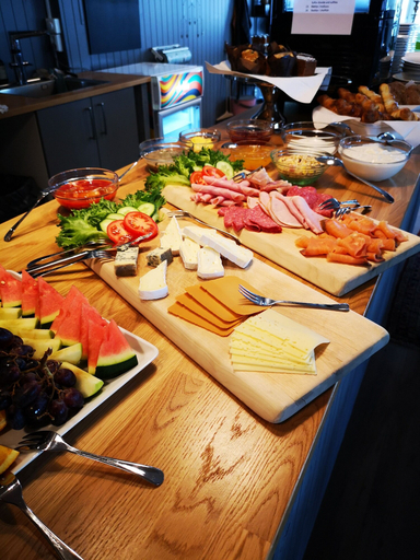 Food & Drinks 5, Henningsvær Guesthouse, Vågan