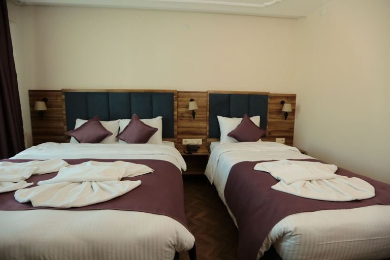 Bedroom 3, Royal Palas Hotel, Merkez