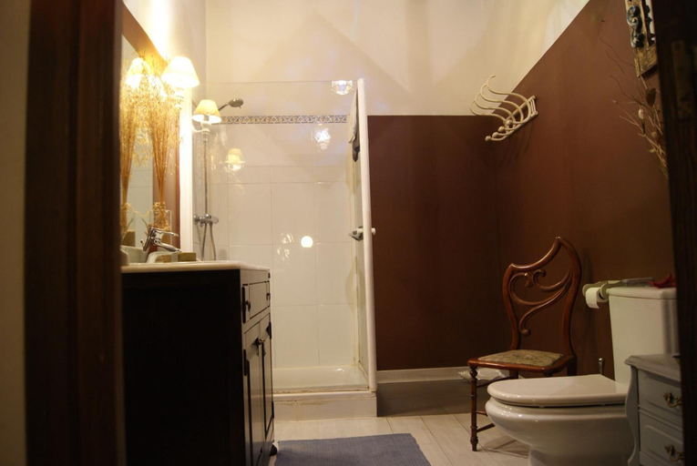 Bathroom, Peregrinando, pensión con encanto, La Rioja