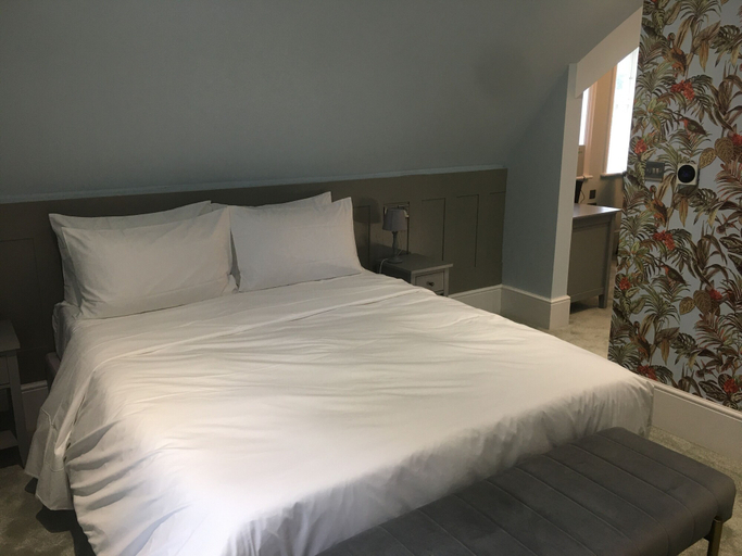 Bedroom 3, The Bulls Head Inn, Surrey