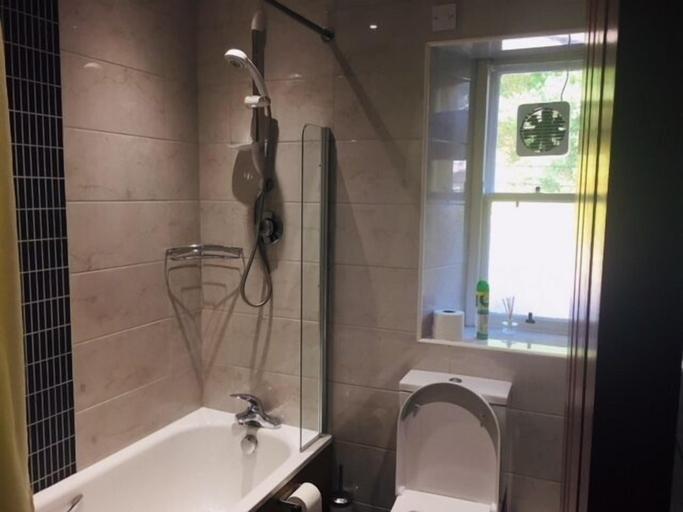 Bathroom 4, Sunbank House Hotel, Perthshire and Kinross