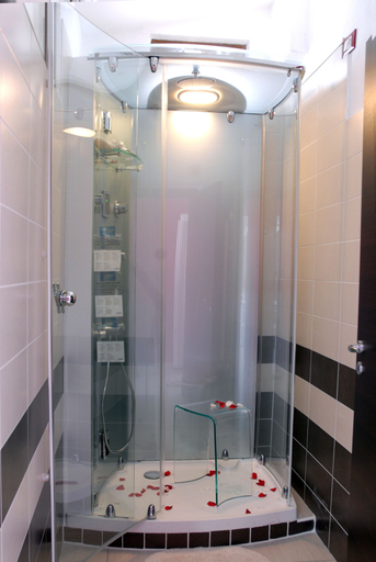 Bathroom 4, Hotel Supersonik, Cosenza