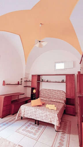 Others 3, Villa Raffaela, Lecce