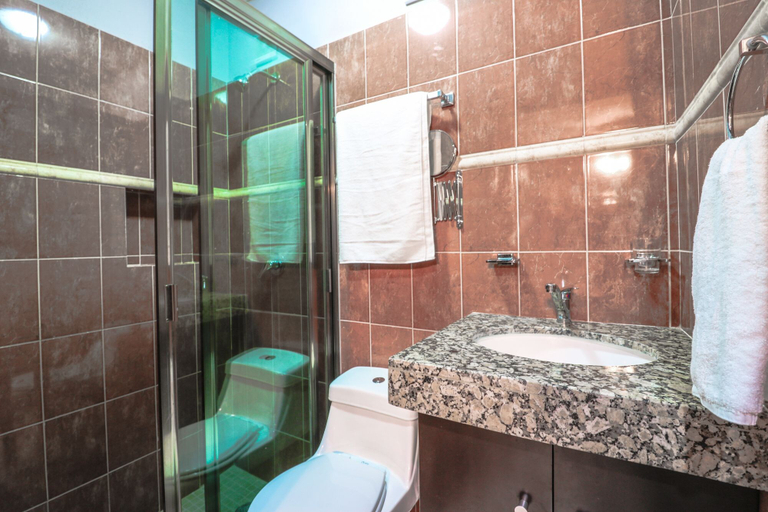 Bathroom 2, Studio Fogon Fog015, Cozumel