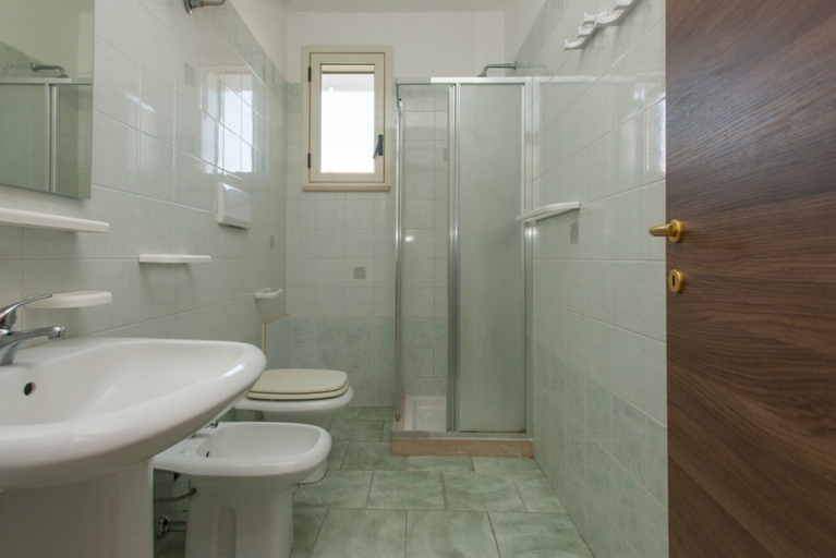 Bathroom, Trilocale Isola di Pazze PT fronte mare, Lecce