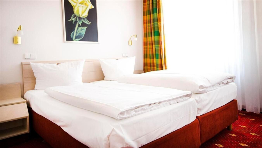 Bedroom 5, Parkhotel Helmstedt, Helmstedt