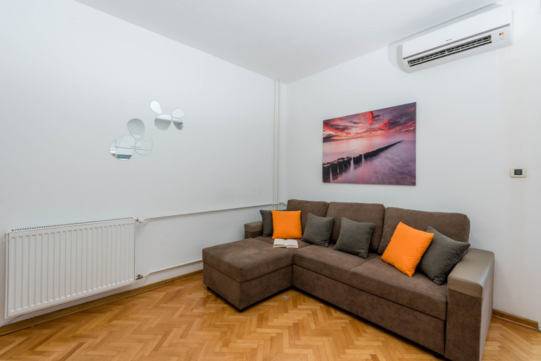 Others 5, Apartman Summer, Split