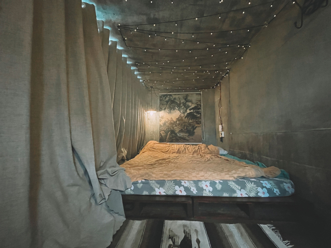 Bedroom 12