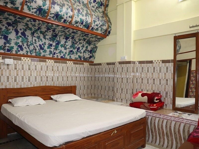Bedroom 2, Hotel Royal Residency, Pakur