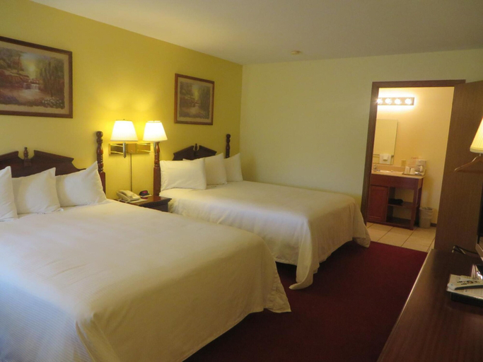 Bedroom 5, Honeysuckle Inn - Mountain View, Howell