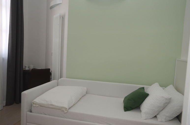 Others 4, Borgo San Nazzaro, Trento