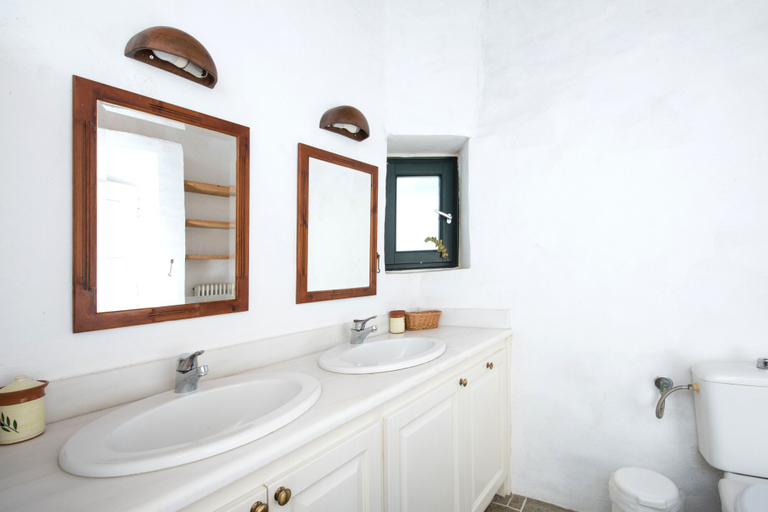 Bathroom 3, Villa Vrissi, South Aegean