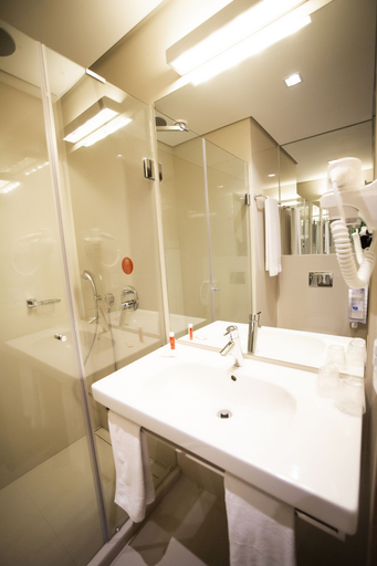 Bathroom 4, Hotel Moov Curitiba, Curitiba